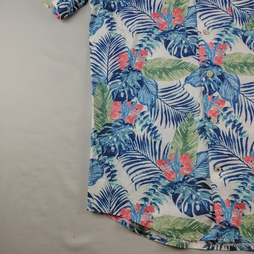 IZOD Saltwater Short Sleeve Button Down Shirt Mens S Blue Tropical Floral NWT - Picture 8 of 16